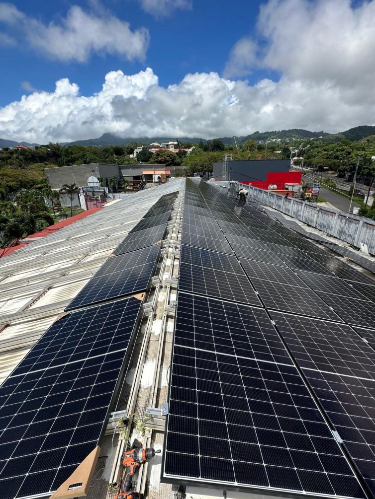 Installation panneaux solaires Corse, France et DOM-TOM